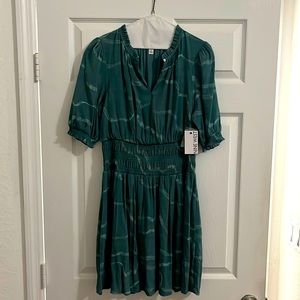 Nine West woman’s Blouson mini green dress